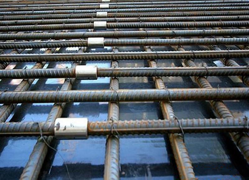 敦煌为什么建楼房时，要在钢筋上加一排小圆环？原来作用这么大